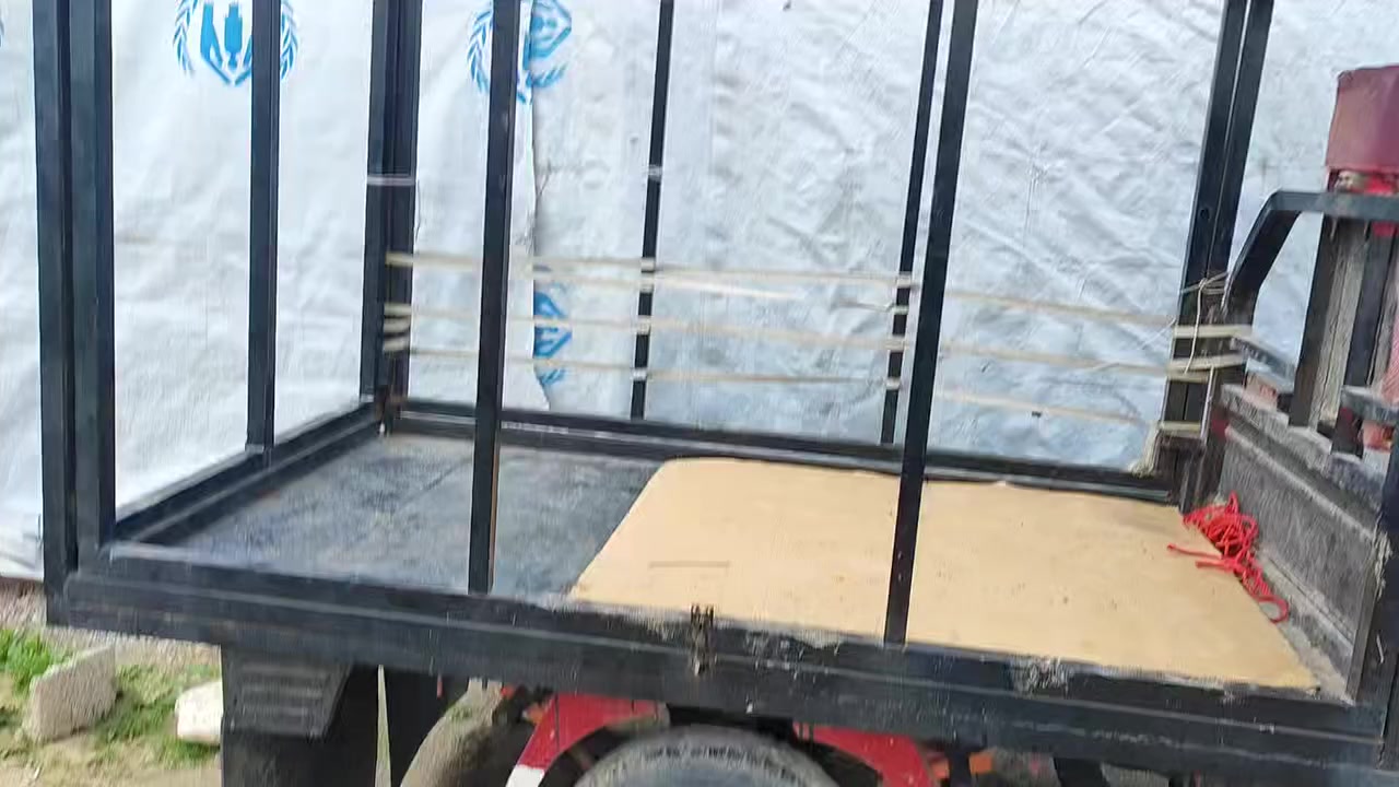 محجل للبيع ينفتح من جهتين
***********
