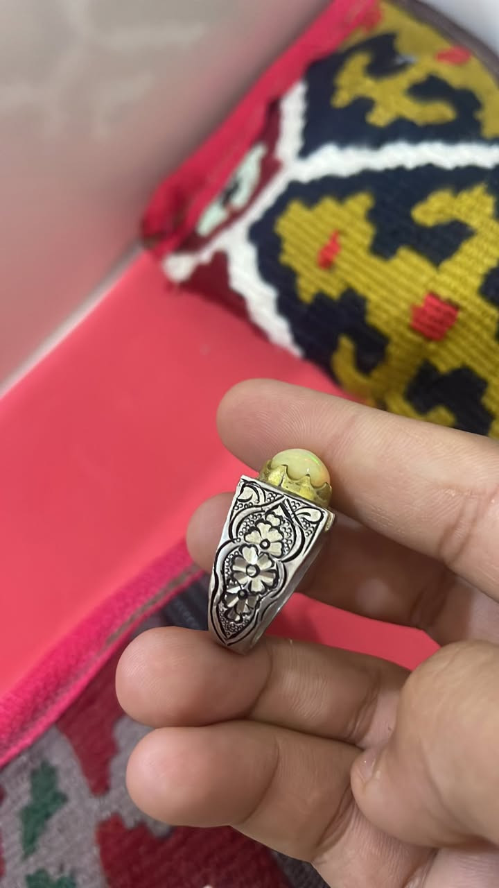 سلام عليكم اخوان محبس اوبال اثيوبي اصلي فاير عالي جداً قطعة جميلة صياغة يدوية صياغة تيموري فضة 925 فضة ثكيلة ومحبس تحفة المحبس سعرة 90 الف مع التوصيل للتواصل خاص


**إذا كنت صاحب هذا الإعلان وتريد حذفه لأي سبب، رجاءا أرسل رسالة إلى الدعم الفني**