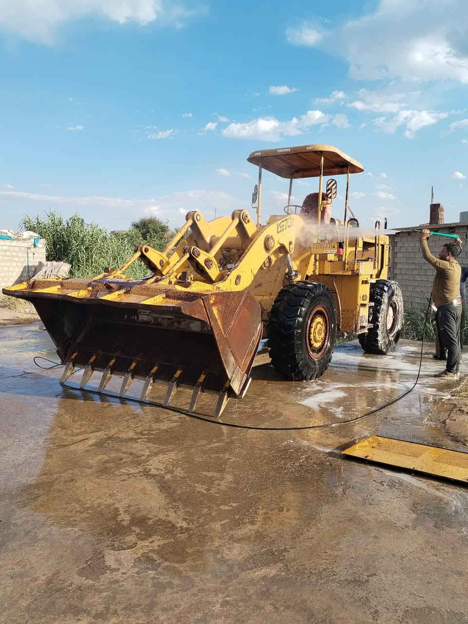 السلام عليكم 

شفل كاوسكي 70 B صبغ شركة ابريك 4 موديل 85 

رقم كربلاء 

***********
