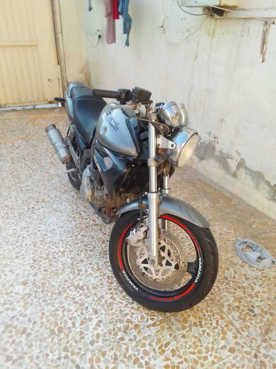 بطح للبيع معمر اول مره يعني جديد مناقصو برغي سعر ٨٠٠ وبي مجال غير متواجد ع فيس بوك ***********
