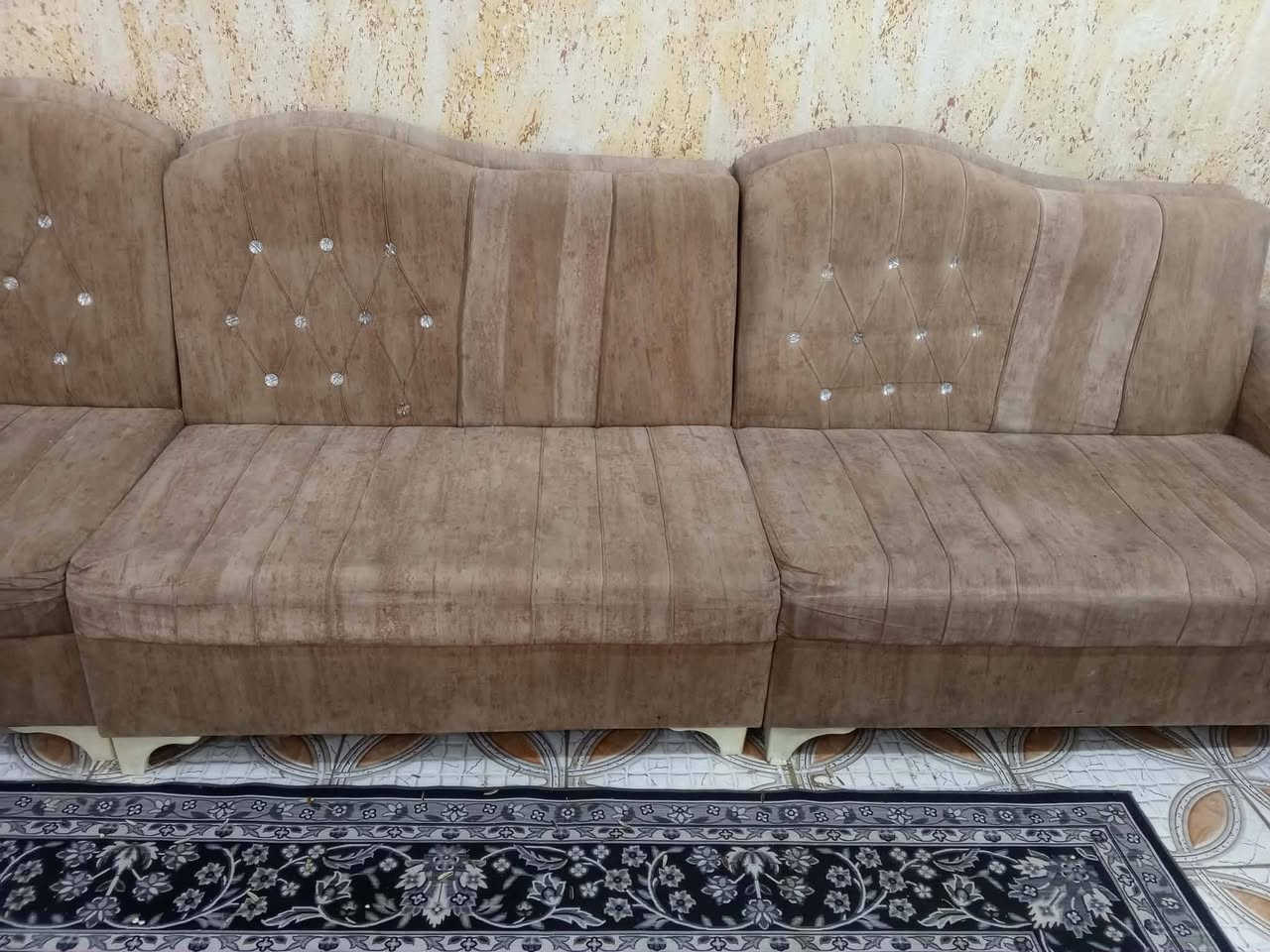 ديوان للبيع 150


**إذا كنت صاحب هذا الإعلان وتريد حذفه لأي سبب، رجاءا أرسل رسالة إلى الدعم الفني**