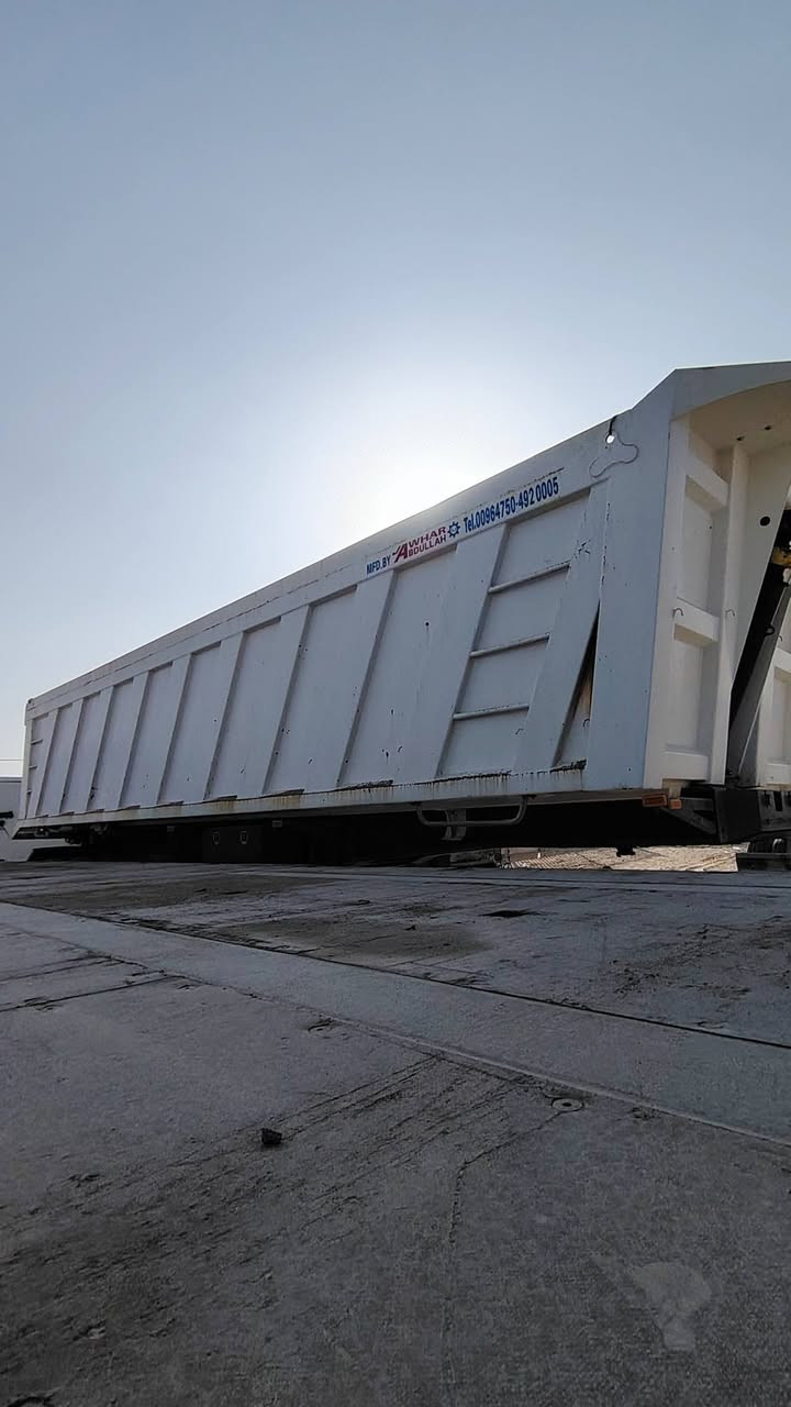 للبيع عربانه عبدالله جوهر موديل 2023 ذرعه 40 متر السعر 200$ وبيهه مجال العنوان البصره الزبير المعارض معرض المهدي للأتصال ***********--***********
