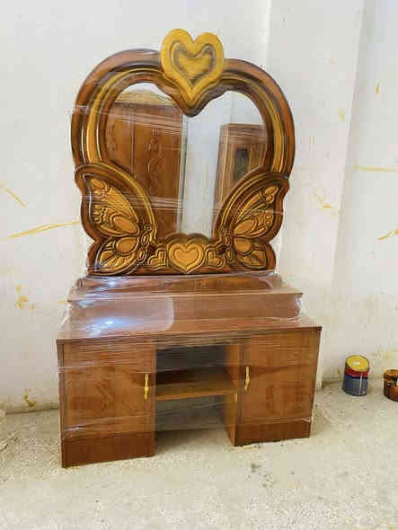 غرفة نوم عراقي مستخدم اخو الجديد 5 باب شغل درجة اولى مرتب ضهر جرجوبة السعر 550 وبيها  مجال للطيبين 
رقم الهاتف ***********
