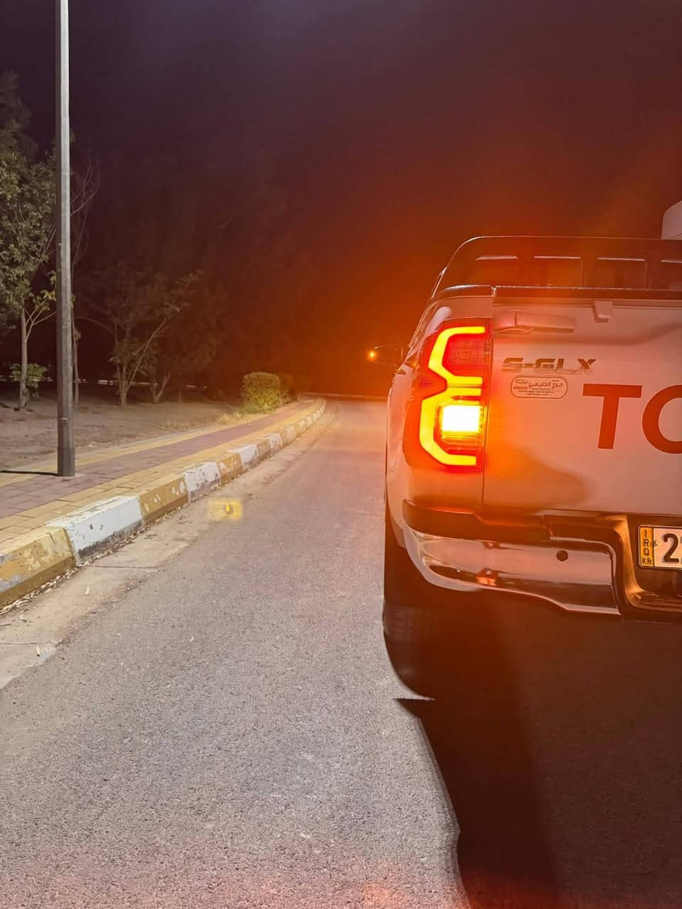 بسم الله الرحمن الرحيم
السلام عليكم هايلوكس 
المكان الفلوجه الانبار 
فول مواصفات موديل ٢٠٢٢
 سيد نهر سعودي
رقم اربيل دولي بسمي
مواصفات
فور ويل
ثلاجه بلجكمجه
دبل ايرباك 
بصمه
٣ بصمات
مثبت سرعه
شاحن وايرليس
لدات امامي خلفي
نضام ايكو
تبريد قطعتين
تحكمات ستيرن
جهيتين شاشة جبيره
كامره 
حساسات امامي خلفي 
امامي خلفي اشاير
منضومة زنون فورويل 4x4
البنيد جكات نضام ايوكو رقم أربيل 
سنوية جديدة٢٠٢٧
ماشيه اقل ٨٣الف ع وضع الشركه بشرط حته حداديه
تحويل مباشر السيارة جديد 
كفاله عامه من الصبغ تبديل الفتح السعر340
 استفسار اتصل ***********
