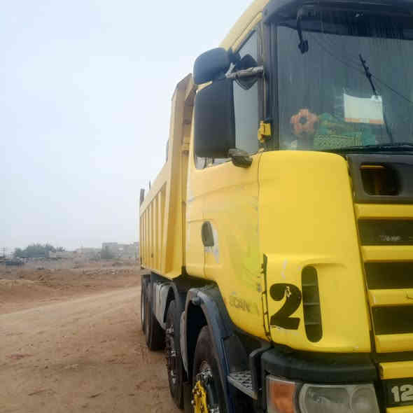 سلام عليكم للبيع سكانيه 2002 عكرب بلاد مكينه 6  انجكتر كير ٣*٣ تخم تاير بدي هاوزر مكينه لاتنقيص ولا تبخير شاصي كفاله سنويه مامنتهيه سياره كفاله عامه *********** العنوان البصره الدير
