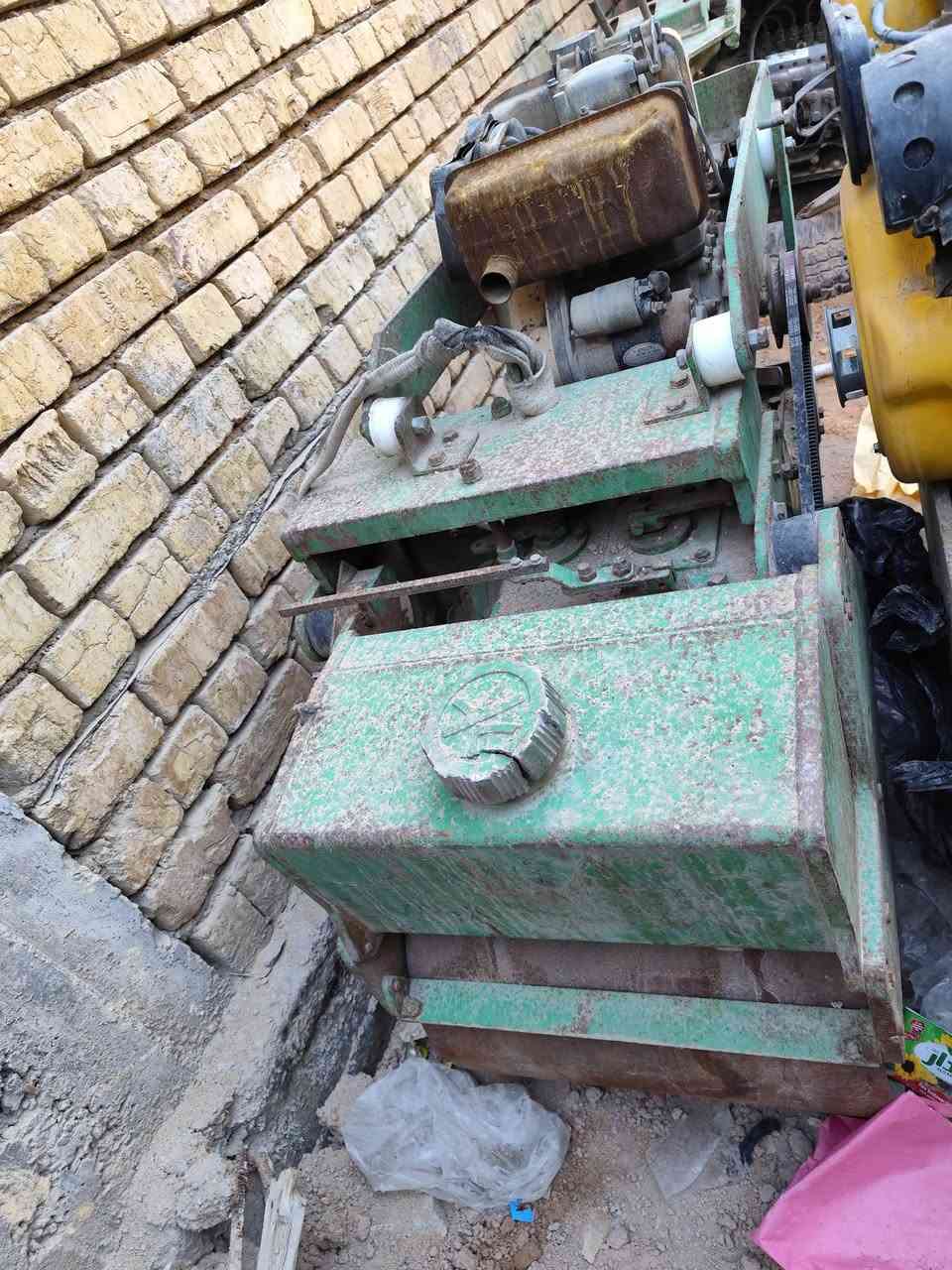 حادلات 2 للبيع شغالات
محركاتهن جدد وحده زنجيل واحده مضخات 

اسعارهم وحده 10 وراق وحده 12 ورقة العنوان المثنى مدينة الرميثة 

***********

رحمة الموتاطم الموشراي لايخابر
