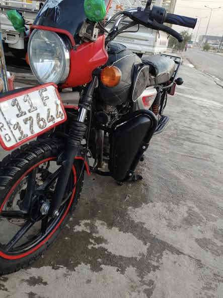 بوكسر مديل 2021 مرقم سنويه بسمي تحويل ثاني يوم بيه زنون ابو 45 كهربائيات كله شغاله محرك مجفت بس مره وكاله عند مصطفى 1750رقم*********** مكاني بغداد
