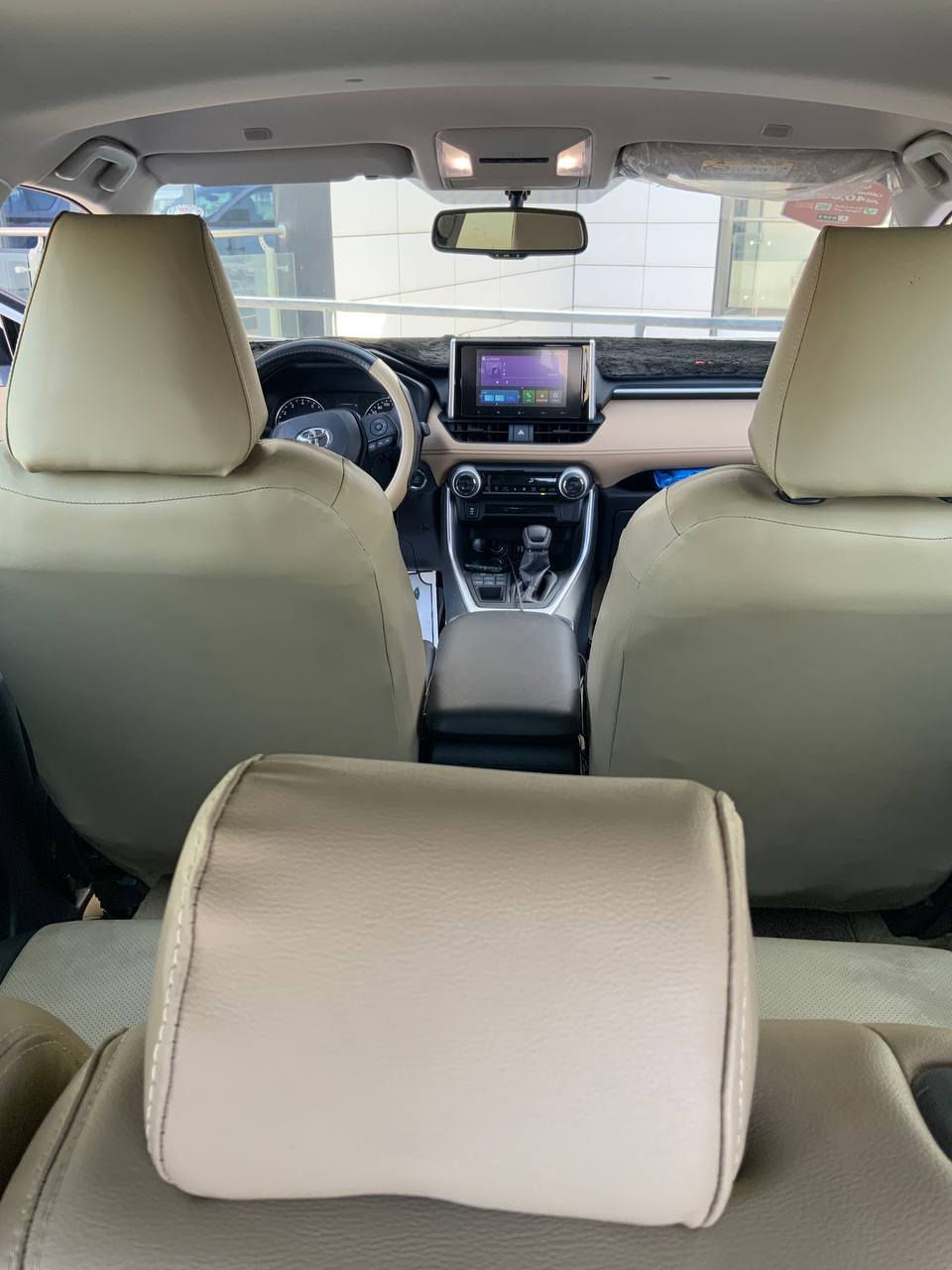 راف فور 2025 خليجي وكالة جيهان
السيارة AWD 
السيارة بانزين مو هايبرد
شاشة ٫ تحكم ستيرن
وضعيات قيادة
كاميرة خلفية
حساس امامي خلفي
بصمة , تشغيل عن بعد 
محرك 2500 
قطعتين تبريد 
السيارة بضمان الوكالة ماشية 13000 كيلو 
الارضية والكشنات مغلفة جلد 
السيارة بيه شخط بسيط واللايت الامامي مبدل بجديد اثر كسر اثناء النقل 
السعر 29000 وبيها مجال
شباب الله يحفظكم اللي معجبه السعر يتجاوز المنشور 
التواصل ***********
