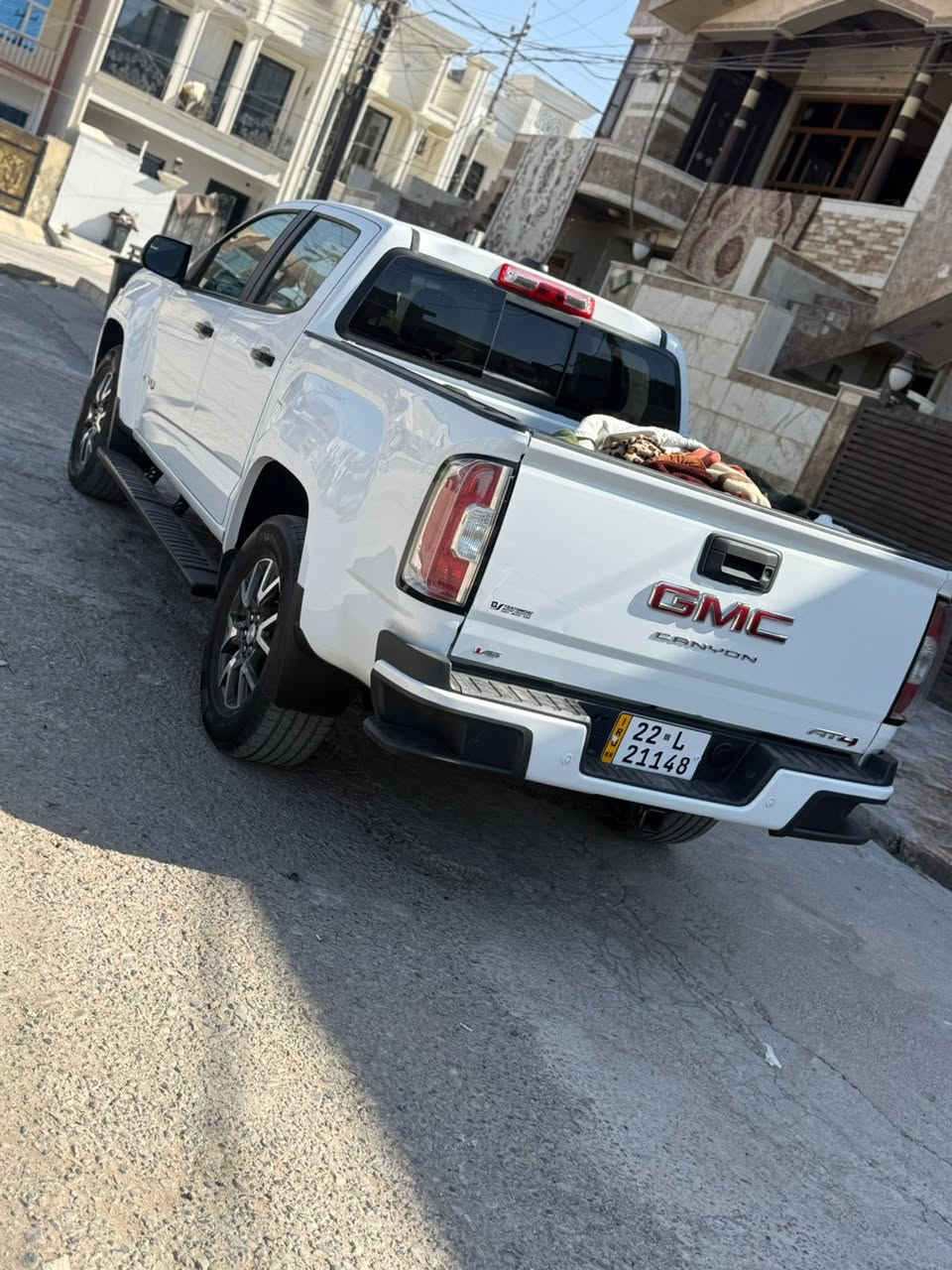 السلام عليكم للبيع جي ام سي كانيون دبل قمارة موديل 2022 فول نضافة ماشية 20الف بيهة ثلاث قطع صبغ بأسمي تحويل مباشر متواجد بغداد واربيل السعر 210 وبيهة مجال انشاء الله للتواصل خاص او على واتساب ***********
