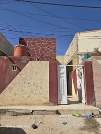 بيت لبيع بشارع المطار القديم خلف اسواق الامير المساحه ١٠٠متر يحتوي على...