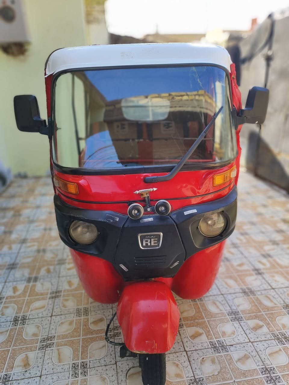 سلام عليكم تكتك مديل 18 أوراق رسميه أصولي ***********
