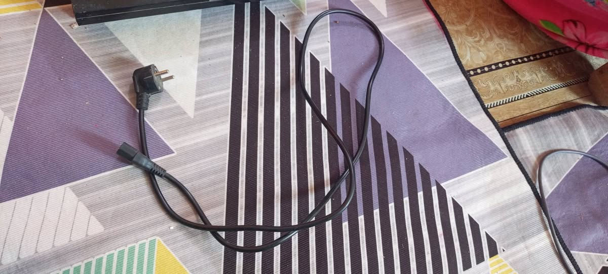 سلام عليكم  بللي ثري لبيع نضيف مامفتوح ولامصلح وياه يدات2 وهرد بي العاب اكثر من25لعبه ويه وير اجتي وير تشغيل وير شحن ليدات سعر75 المحافظة بابل المحاويل للاتصال ***********
