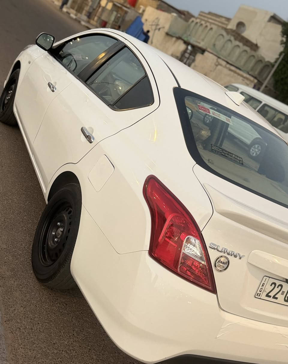 نيسان سني هندي بليته زرگه موديل24 
كفاله من ضربه وصبغ والتبديل سياره جديده وضع الشركه ماناقصه شي بلاديه مكاني بصره(117)
***********
