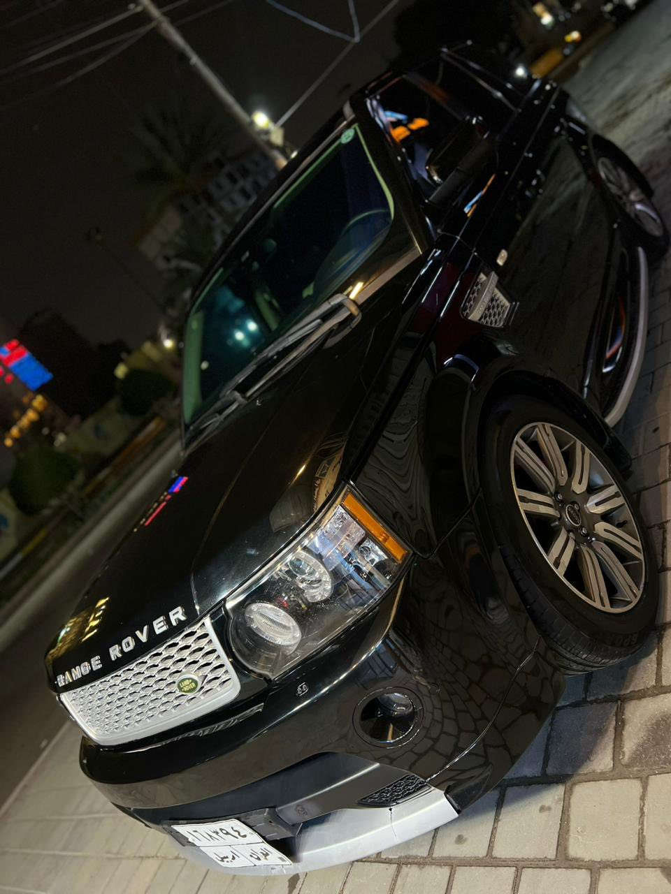 سلام عليكم للبيع رانج روفر موديل 2010 اتو باي كراف سياره وارد خليجي وكاله سردار سياره جديده بأسمي جاهزه من كلشي واحلى من الصور بيها صبغ كلش قليل بلبنيد وباقي السياره كفاله حتى من البارد مكان السياره بغداد سعر 130وبيهه مجال رقم الهاتف ***********
