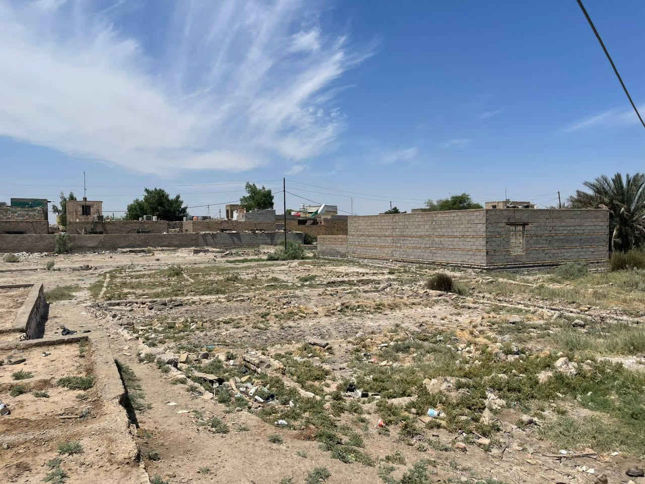 السلام عليكم قطعة زراعي للبيع خلف حي الصناعي المساحة 600 متر 
الموقع قضاء الرفاعي للاستفسار الاتصال على الرقم 
***********
