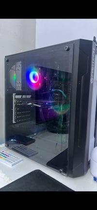 i7 ٣٧٧٠ • RX580 ٨جيجا • رام ١٢جيجا