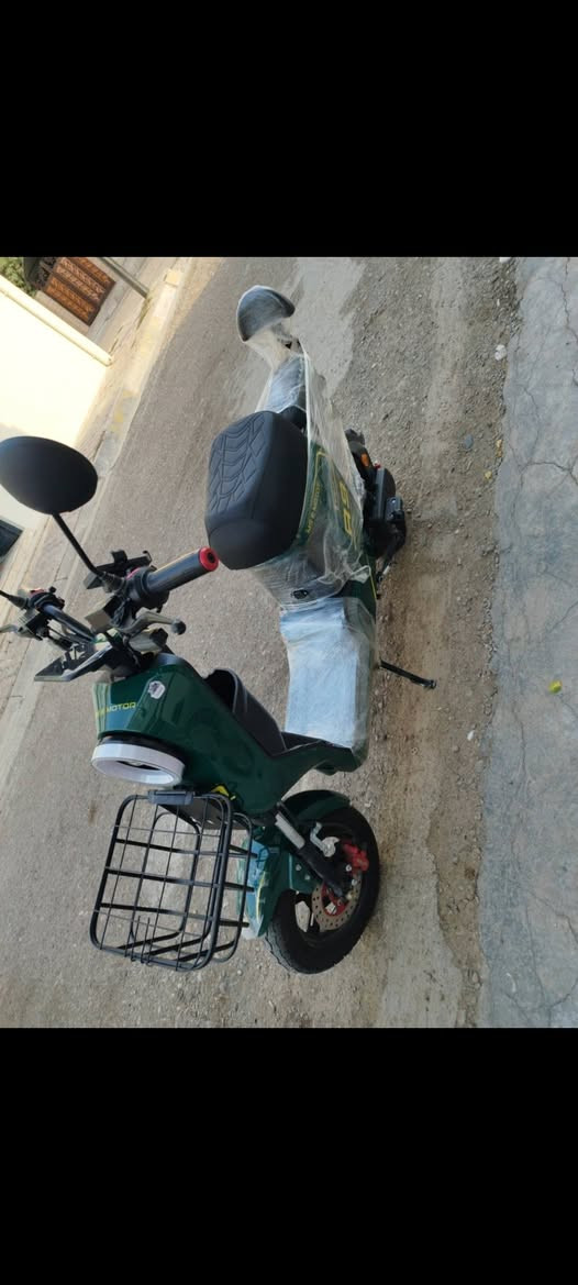 دراجة R9 موديل 2025 بطاري چبير 32 مو صغير 24 فولت و ملف 1800 بيها شلع قوي مكاني كركوك راس دوميز رقم *********** سعر 470 وبيها مجال
