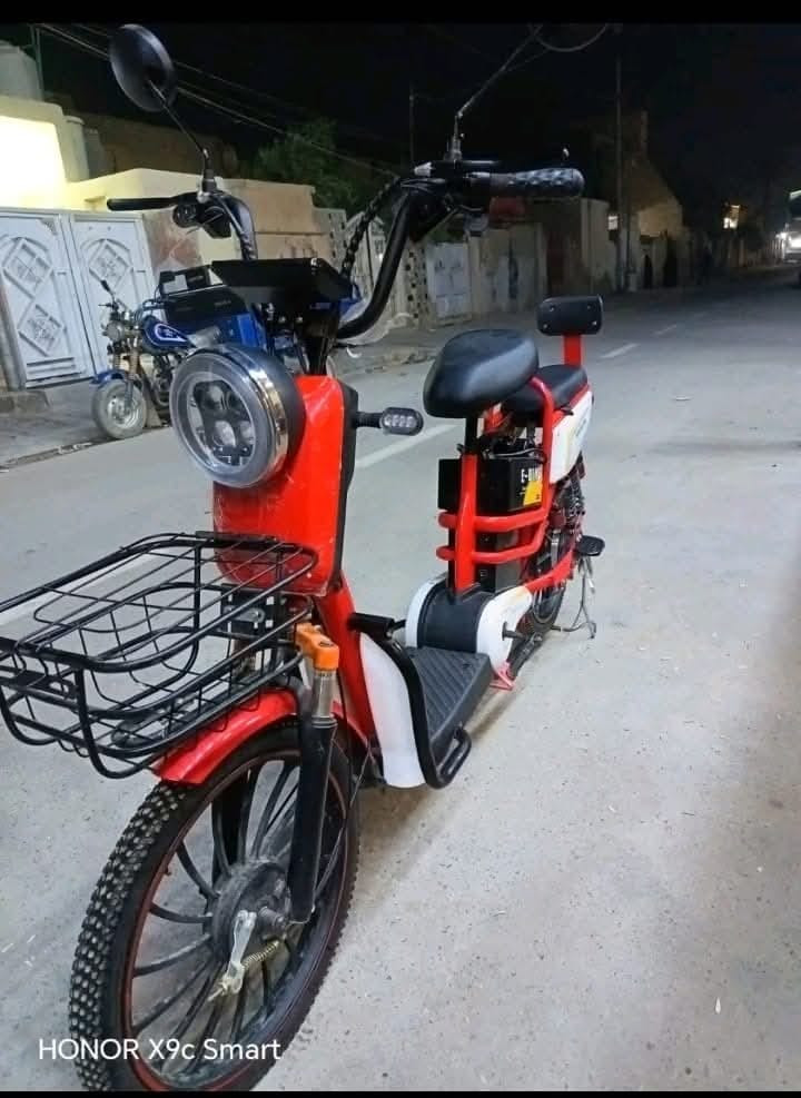 السلام عليكم 
دراجه شحن 
موديل، 2025
كارتين تشغيل 
وسويج 
بصمتين 
تشغيل عن بعد 
تثبيت سرعه 
ماشيه 11372
سرعتهه 99
5سرع
مكانها كوت حي الشهداء  
السعر 400وبيه مجال


**إذا كنت صاحب هذا الإعلان وتريد حذفه لأي سبب، رجاءا أرسل رسالة إلى الدعم الفني**