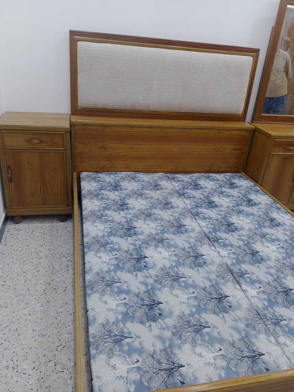 غرفة اخشاب جديدة للبيع
الاتصال ***********
