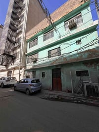 عقار باب الطاك شارع المحيط ١٥٠ متر يمي مباشر وجهين وجه ع المحيط والثان...