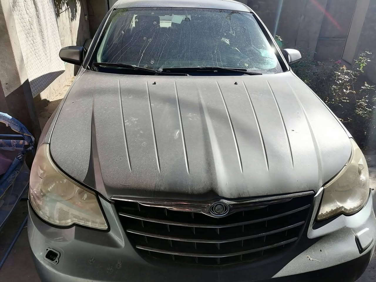 سياره كرايسلر C200  موديل 2009 رقم بغداد باسمي لون سلفر تحويل ثاني يوم السيارة جاهزة كير محرك كفاله باتري تخم تاير كله جديد تبريد ثلج حدادية السيارة مال جناي بيها جراد ما مصبوغه مكانها المحمودية سعرها ٦٥ وبيها مجال *********** بغداد, العراق
