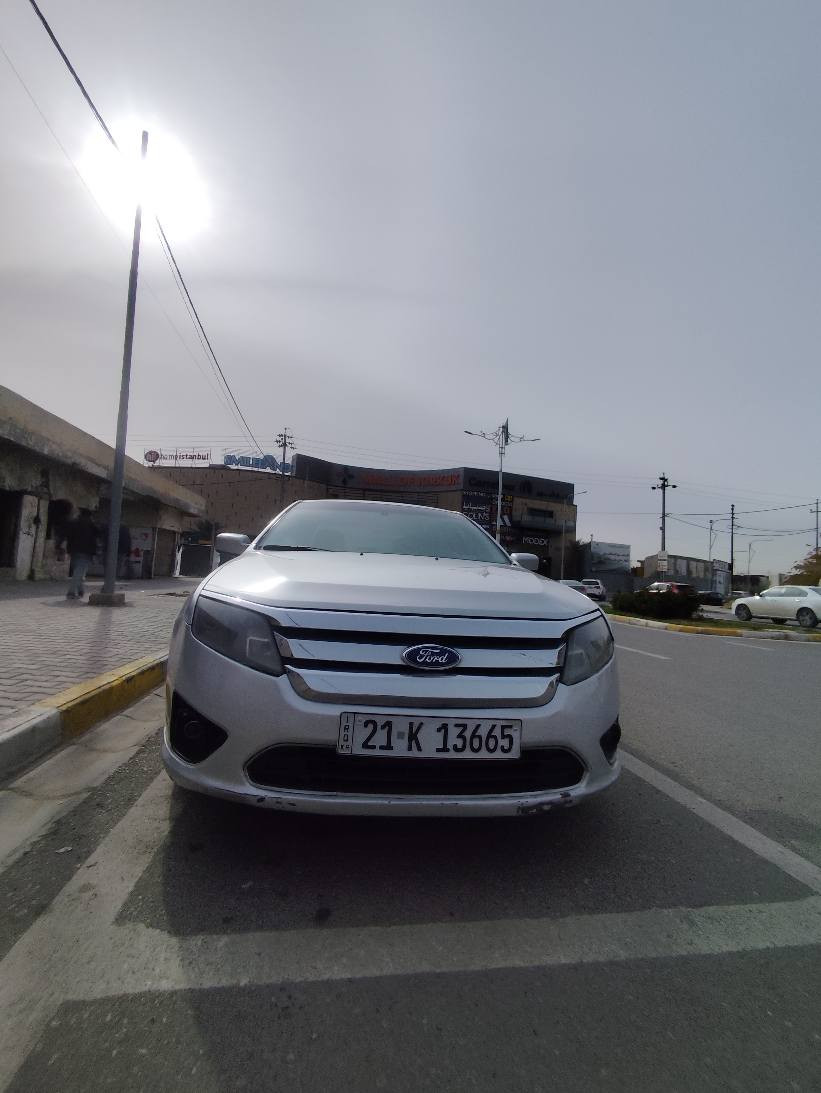 فورد فيوجن 2011
6 سلندر  النوع المرغوب
مواصفات فليكس فول ماعدا السقف سلايت 
(تحكم استيرن ثتبيت سرعة )
كير محرك بشرط تايرات جديد فول فول
الضرر بسيط فقط جاملغ الأمامي مال السايق صبغ بخ وجاملغ الأمامي مال السكن بيها حك شبر كارت السياره شرط  رقم وسنويه جديده بس الهزه خلصان يعني أخدها وسوك رأسا محرك 6v سريع طيارة

سعرها 91 ورقة وبيها مجال للطيبين

للاستفسار مباشر 
رقم صاحب السيارة 
0770 696 4822 كركوك, العراق
