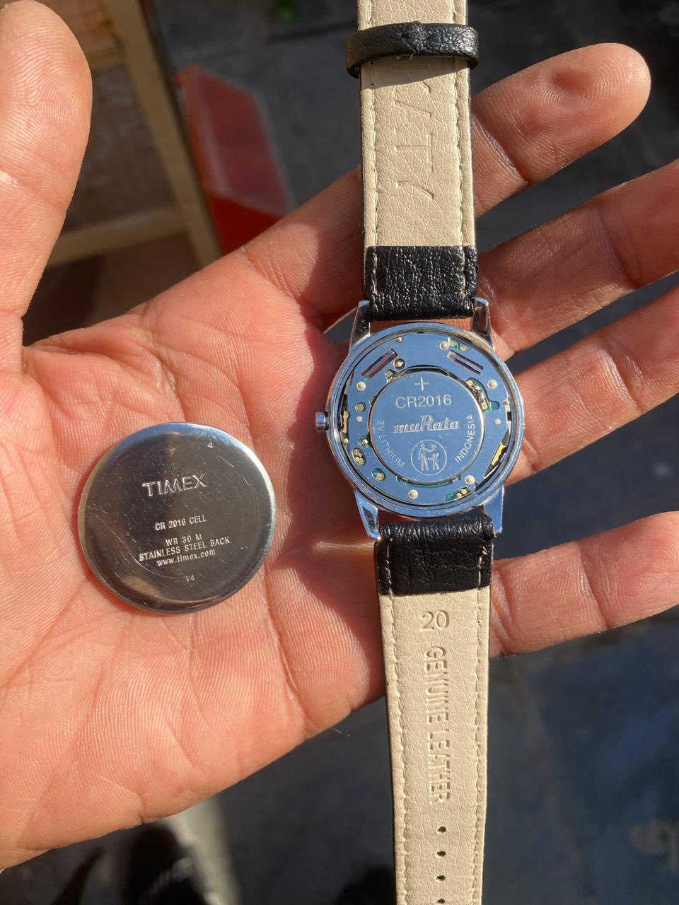 ساعه تايمكس انتاج قديم فنتج قطر 38 او 39 ضوئي نظافه عاليه بغداد ***********
