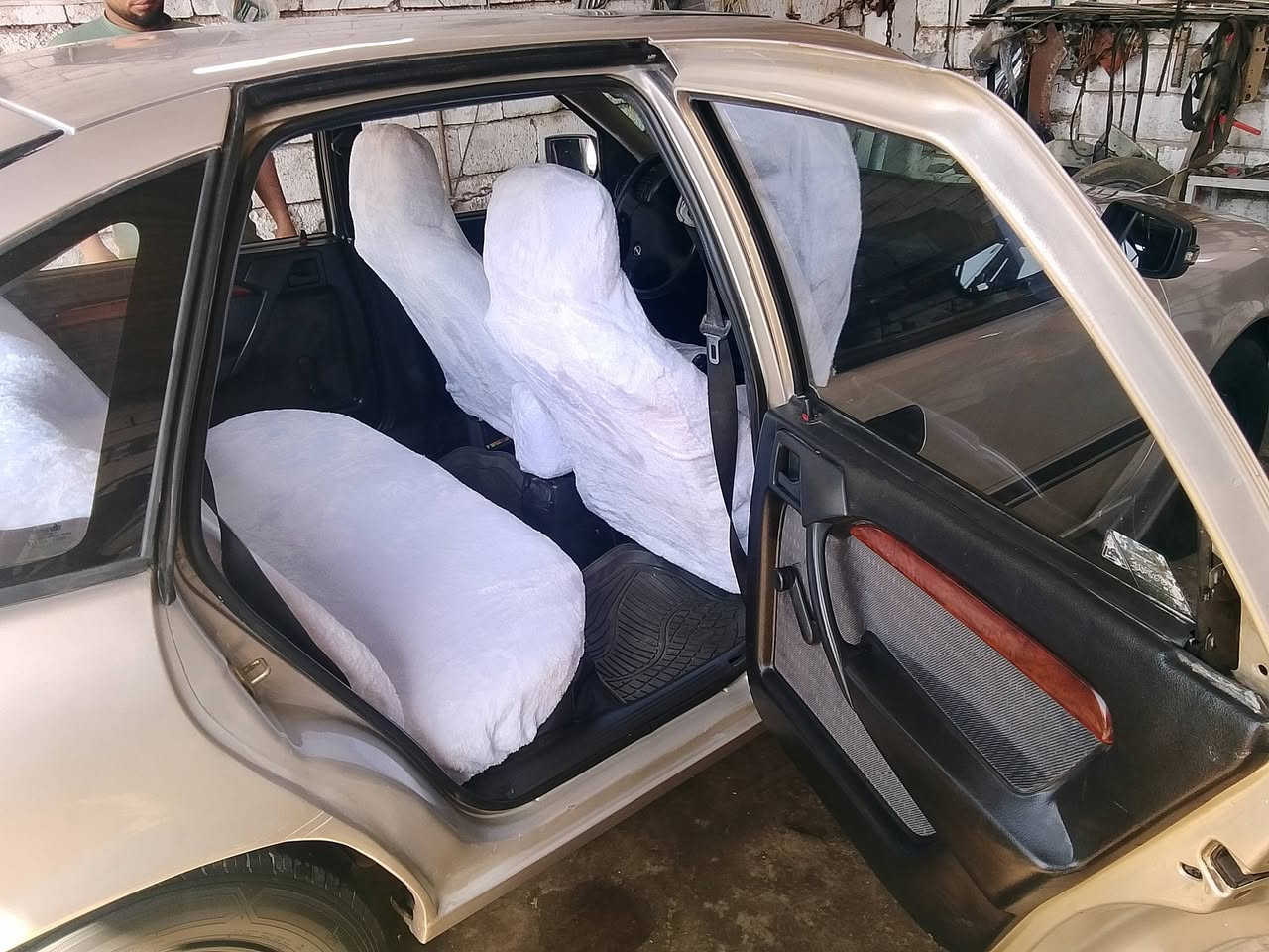 أوبل فكتىره موديل 92محرك 20سنويه حد29دفتر بانزين شرط تحويل والغرامه والسياره مصبوغه جماليه كبل أسبوع رقم موبايل***********
