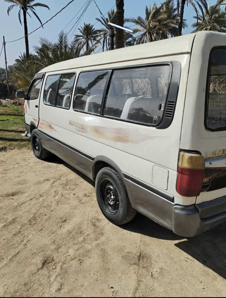 السلام عليكم ورحمة الله فتون الوان  ٢٠١٢ رقم بابل انكليزي سنويه جديده مكينه كير اكسن تخم تاير حداديه كوله  جديد  مكينه لاتنقيص ولا تبخير السياره خير مصفرره هيه ومرور وراعيه ايرد مداور ثاني دواخلها حلوه نقصها فقط دشبول  السياره مكفوله من الضربه القويه بيه دحجات بسيطه ومعمرها  اخياسات وعمرت  الحجل كوله السياره اترايه للبصره للاستفسار الاتصال على الرقم التالي ***********.@ *********** السعر ٥٨ وبيه اشويه مجال للطيبين  مكان السياره كربلاء
