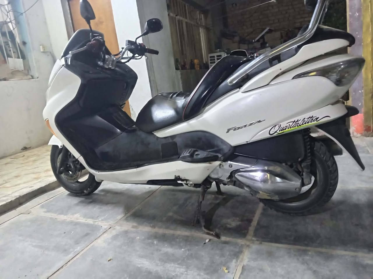 فورزه 0/9 دراجه نضيفه كفرهه بلادي بي شخوط ناعمه بصفاح ما بينات دبلات تايراج جدد مكاني واسط كوت السعر850وبيه مجال ***********
