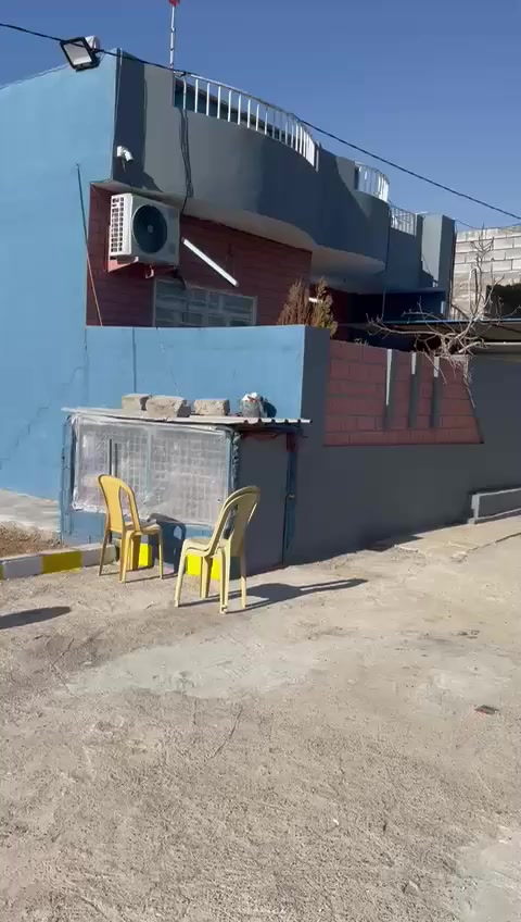 بيت للبيع موقع شلالات الموصل قرب كلية النور 
200 متر البيت متروك مامسكون. البيت طابق واحد يتكون من غرفتين نوم هول استقبال وصحيات ومطبخ كراج سند زراعي 25حق التصرف سند ابيض وصل تمليك من المالك  قريب على شارع العام موقع 🔵مميز جدن #السعر65مليون 6⃣5⃣ البايع مايعارض ويا بيوت يريد يبيعو نقد مو بلقسط الاستفسار اكثر تواصل على هاذا الارقام
*********** 
***********
 #المتابعين #الجميع #عام #عقارات 
 ياالله يسر ولا تعسر يارب 🙏🤲 إشارة الأصدقاء
