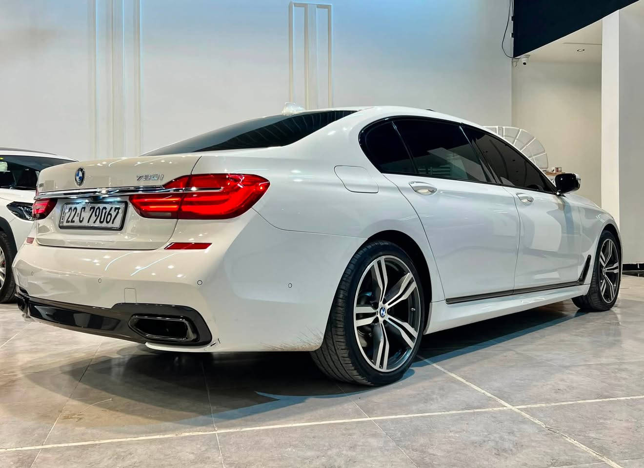 🇩🇪بي ام دبليو 750i موديل 2019 🇩🇪
✨ لون أبيض أنيق

✨ داخل جلد كريمي فاخر

✨ فتحة سقف

✨ شاشة وسطية

✨ بصمة تشغيل

✨ ستيرن كهربائي

✨ كامرة خلفية

✨ صندوق كهربائي

✨ نظام فورويل (دبل)

✨ محرك 8 سلندر قوي

✨ سيارة مرتبة جداً ومظهر راقٍ

✨ويل 21 انج 

📌 رقم أربيل تحويل مباشر

📌 ملاحظة: السيارة تحتوي على باج تضليل من مديرية أربيل بنسبة 80%

🔹 حادث سيارة

🔹 3 قطع مبدلة نفس اللون بدون دواخل

🔹 إيرباك بردة فقط

💰 السعر: 240 ورقة

✔️ بية  مجال بالسعر إن شاء الله

📍 زورونا في موقعنا:

بغداد – حي الجامعة – نفق الشرطة – شارع الكنيسة

معرض أحمد الكبيسي لتجارة السيارات

📞 ***********
