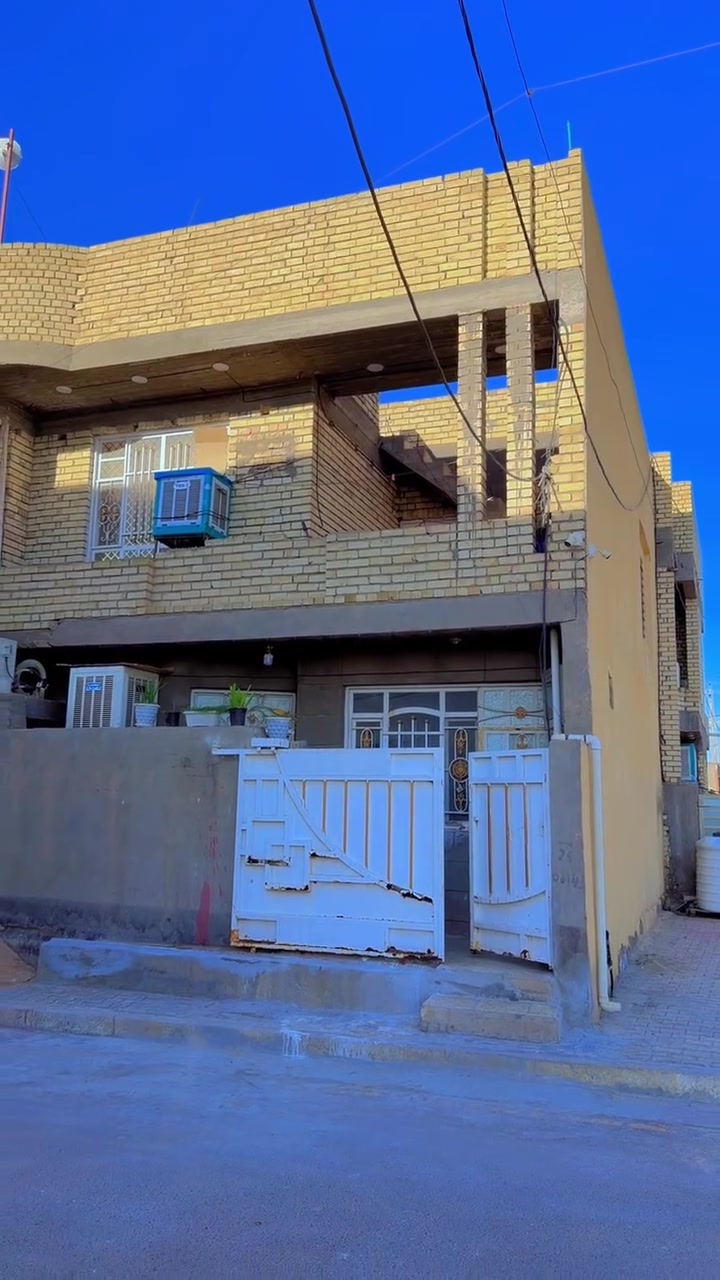 بيت للبيع  م🏡  👇👇🏠🏡🏘️🏚️ 
المكان بغداد قضاء المحمودية حي بدر 
 المنطقة فية سكن ومشروع مجاري وتبليط  
اكتب تم بتعليقات يوصلك سعر تلقائي 🏠✅⭕️👇

استفسار او اتصال او زيارة 
مكتب حسين العارضي للوساطة العقارية 
***********
***********
***********
