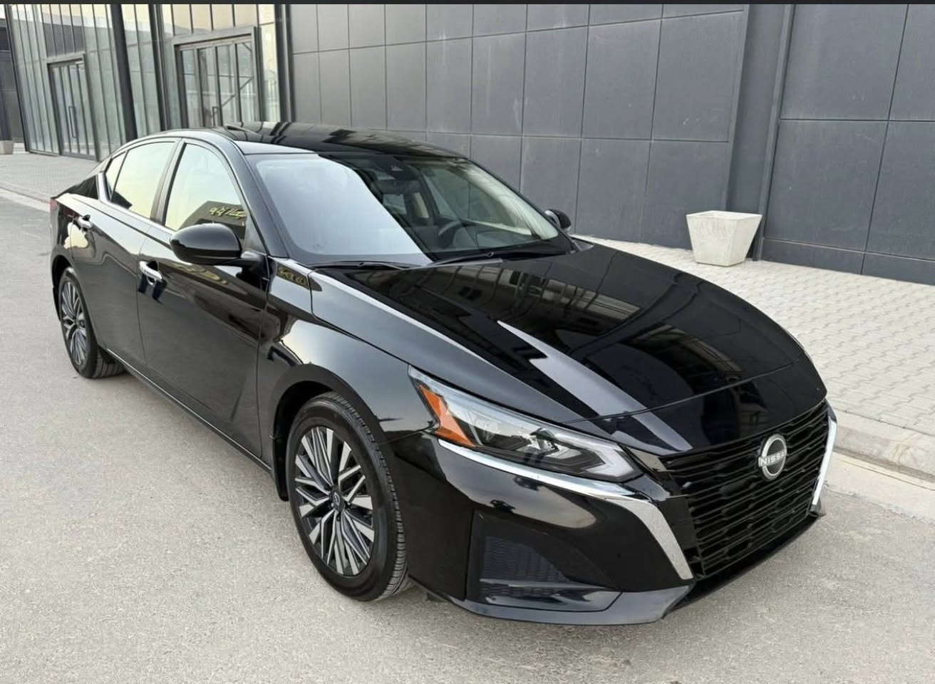 Nissan altima SV plus  2024
فول مواصفات 
فتحه + شاشه كبيره 
ماشيه 15 الف 
الضرر بنيت صبغ بدون دواخل +باب خلفي PDR بدون صبغ
بدون دواخل  
ايرباكات طاكه و مبدل شركه
صور الحادث بلمنشور 
العنوان السليمانيه
السعر 160$  بدون رقم 
***********
