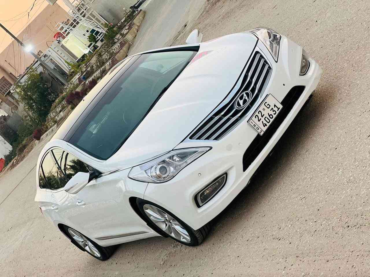 السلام عليكم ازيره موديل 2012 خليجي بسمي فول مواصفات جاهزه وجديده بيه منظومة غاز السيارة كير مكينه طخم تاير كهربائيات تدفئه تبريد السيارة عليه ادامه كاملة كفاله من الصبغ السعر 118 وبيه مجال للاستفسار الاتصال على الرقم ***********
