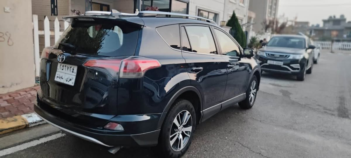 السلام عليكم. راف فور موديل 2017 وارد أمريكي للبيع 

ماشية 90 ميل
محرك بشرط ما مفتوح
كير مفتوح
فول مواصفات 
3 قطع صبغ بدون دواخل 
مكان سيارة سليمانية
السعر 159 وبيه مجال بسيط 
للاتصال *********** السليمانية, العراق
