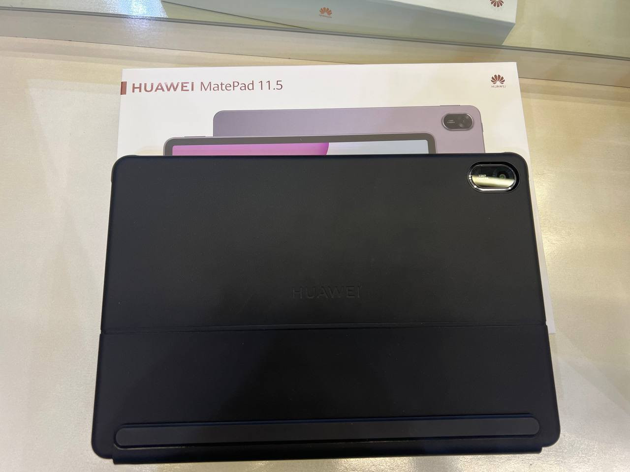 السلام عليكم
هواوي MatePad 11.5
ايباد بعد لوك ستيكر جديد كلش استعمال قليل نضافه 100٪ وكيبورد كذالك نضيف
يجي بشاحنه 40W
وشاشه تضليل طافي
واربع سماعات دعم صوتي
وذاكره 256GB

وكذالك اكو قلم ايباد من هواوي يعتمد على اتصال ذكي وي الايباد(يعني مو شحن) كلش زين بالرسم والكتابه

مكاني الديوانية
***********
السعر 400
