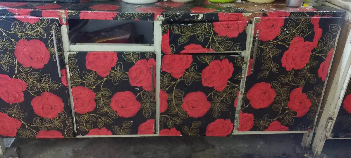 سلام عليكم كاونتر وملحق بيهن نواقص خفيفه لجراره الثانيه موجوده سعره 100 وبي مجال قليل مكاني بغداد كفاءات العبيدي ***********
