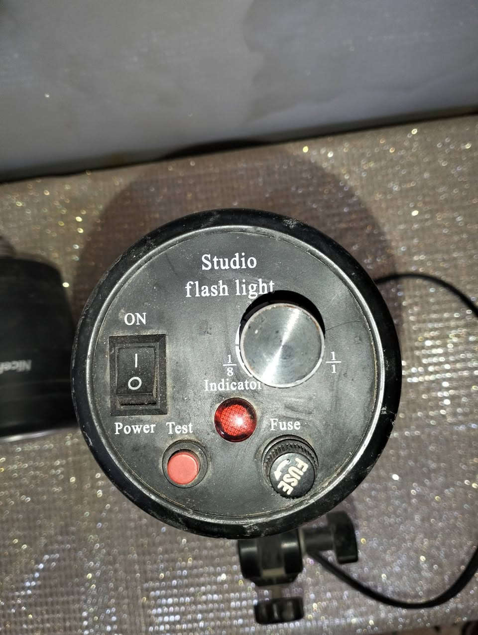 فلاش اضائة استديو وگلوبين
سعر 49الف
واتساب ***********
