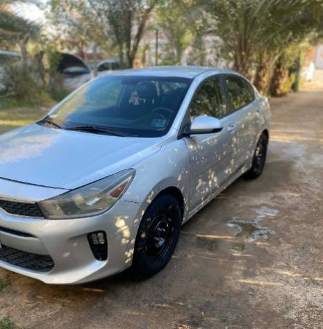 كيا ريو موديل ٢٠٢٠ وارد امريكي قبق جنطة شواصي لغود كله مكفولة ماشية ٤٦ مكينة ١٦٠٠ دبل نوزل 
السعر ٩٣ وبيه مجال رقم بصرة مكانه بالنجف مشروع وطني راعية نجف سيارة نضيفة للاستفسار الاتصال ***********
