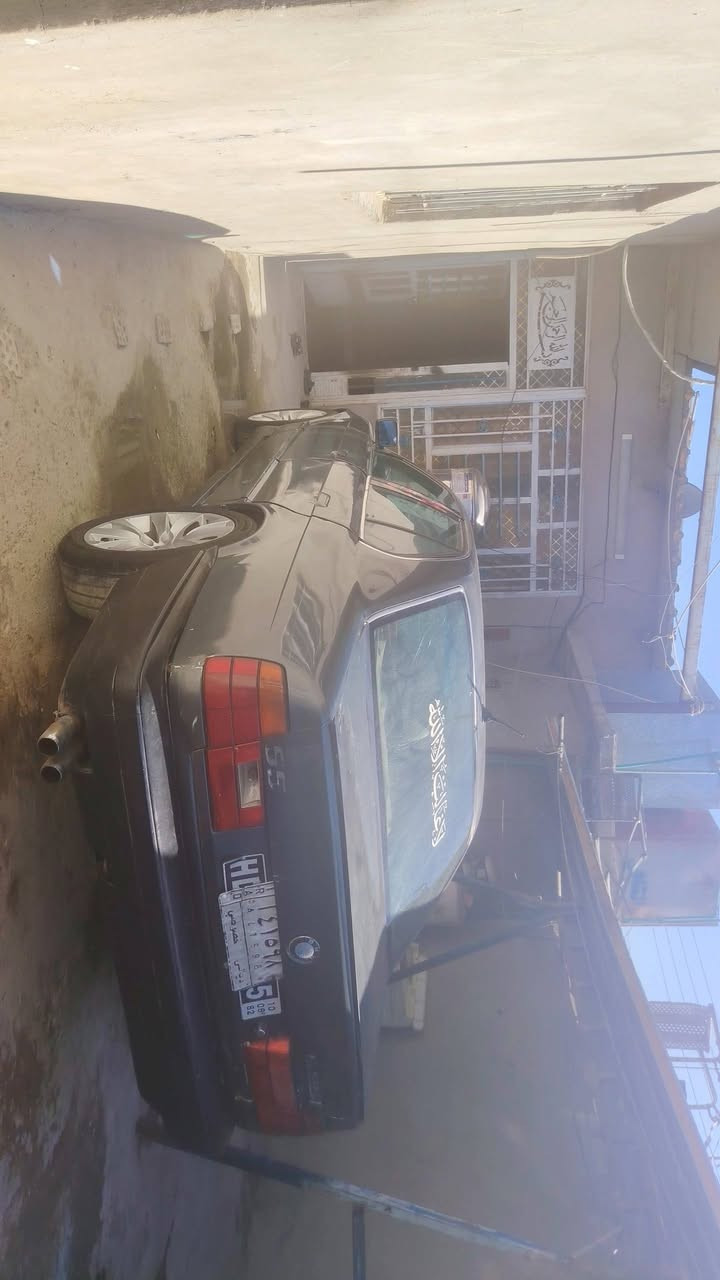 السلام عليكم 525 بيام مديل 88 للبيع مستعجل عليهه تخم تاير تخم ويل 18 سدر امامي جديد كير مكينه وضفيره ما حاويه عربانه الخلفيه نص عمر سعر 30ورقه ***********
