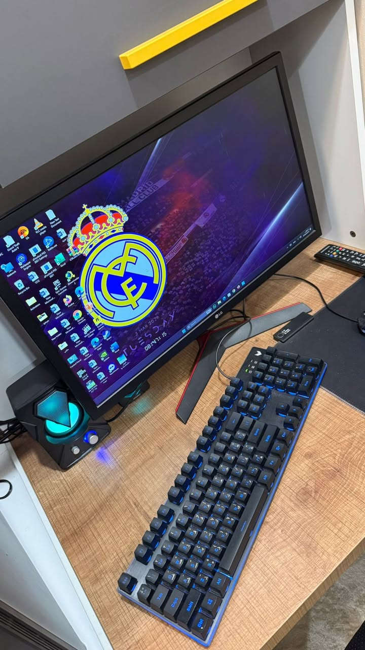 السلام عليكم شباب

للبيع هاي مواصفات الPC:

CPU: Core i5 9400f

GPU: Gtx 1660 6GB

RAM: 16GB DDR4 2667 MHZ

MotherBoard: MSI B365M

Storage: SSD 512, HDD 512

وياهه كامل ملاحقاتهه ووياهه Monitor وUPS:

24" Class UltraGear FHD 1MS Gaming Monitor,  144Hz,  1ms

UPS Power Maxma

البيع كاملة مو قطعة واحدة، السعر: 550 الف وبيه مجال للشراي


**إذا كنت صاحب هذا الإعلان وتريد حذفه لأي سبب، رجاءا أرسل رسالة إلى الدعم الفني**