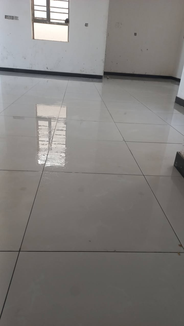 خلفه سرميك وكاشي ومرمر برسلين شغال درجه اوله متفرغ في بغداد ***********في بغداد
