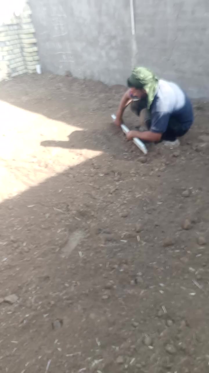 السلام عليكم كادر عمال تصعيد كافة مواد البناء على الضهر رمل طابوك تصعيد سيراميك اشتايكر كاشي فرمستون تكشير حيطان تفليش صب ابيوت تدخيل سبيس وحدل نقل اثاث البيت تصعيد اتراب السطح وحدل تشميع بتلو مساوه تطليع أنقاض قلع تراب قلع كاشي نعمل بنسب لأسعار نعمل ليلاً ونهاراً شرط شغل درجه اولى خابرني وبخدمتك ***********
