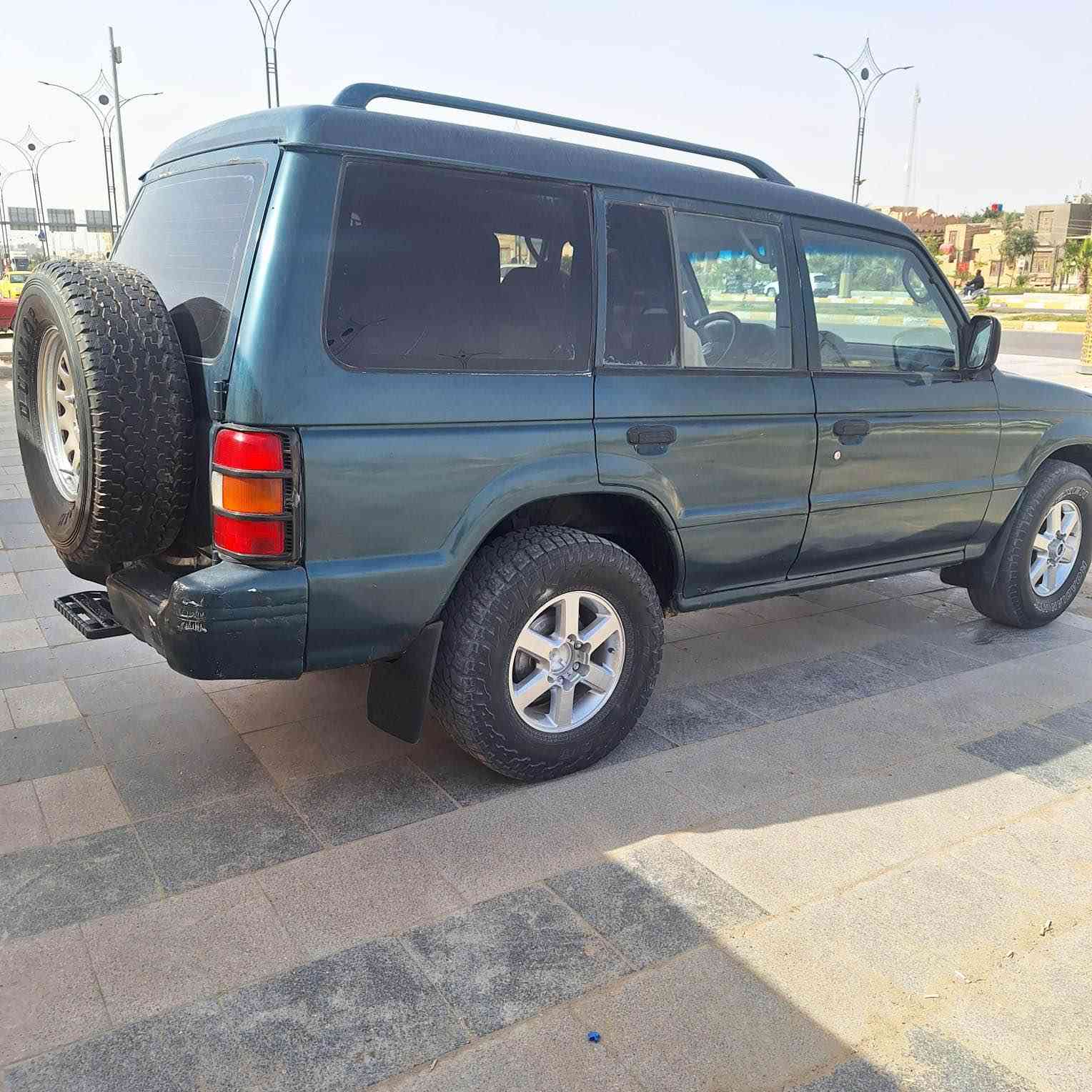 جيب باجيرو مديل 1998
ايسر بلاد محرك ففتي كير محرك حدادية كهربائيات جاهزة 
السعر 55
مكان السيارة ناصرية مركز 
‭0783 249 5037 Singapore
