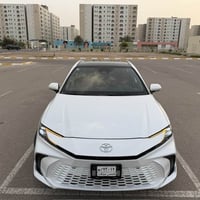 للبيع كامري هايبرد  ماشية ٥ فول مواصفات ٠٧٧٠٧٨٥٦٣٢٧