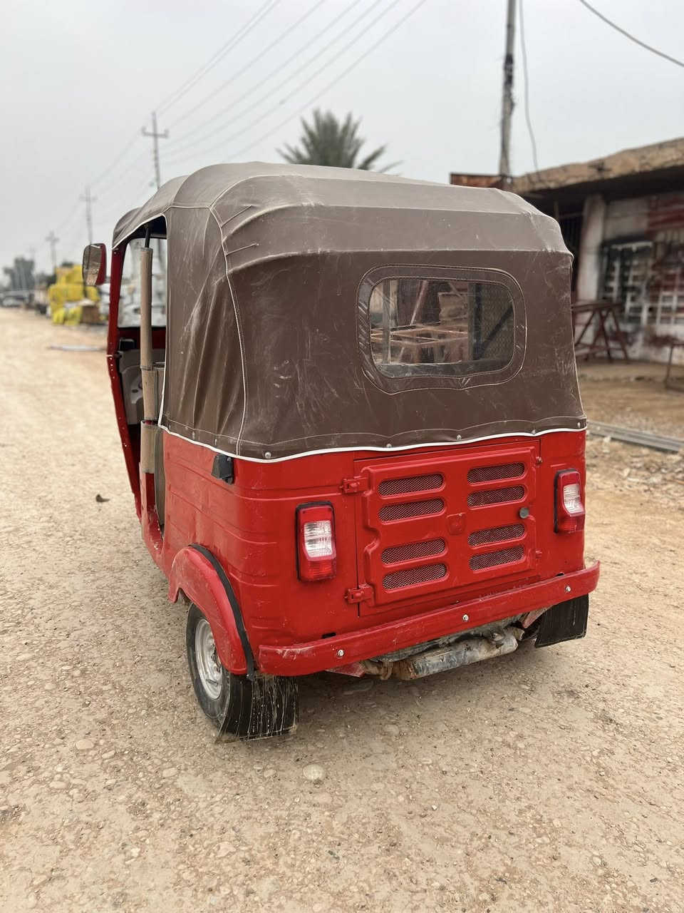 سلام عليكم تكتك للبيع مديل ١١/١٨ اخوان لحد يطب خاص ***********
