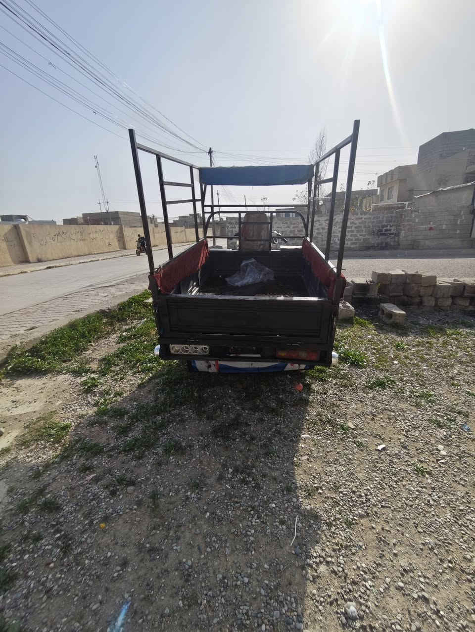 السلام عليكم ستوته للبيع بدون اوراق بس مكاتبه نظيفه كلش محرك 25 للبيع مليون و200 رقم***********
