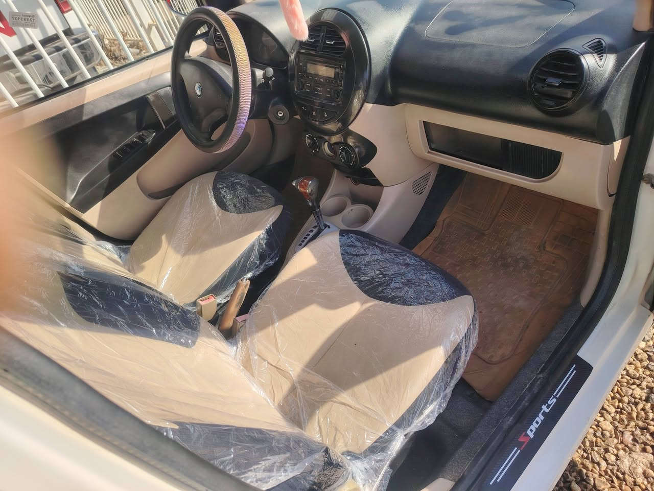 سلام عليكم جيلي بانده موديل ١٣ كير اوتماتيك ومكينه حداديه نضيفات رقم بابل تحويل مباشر سعره ٤٤ وبيه مجال اي استفسار ***********
