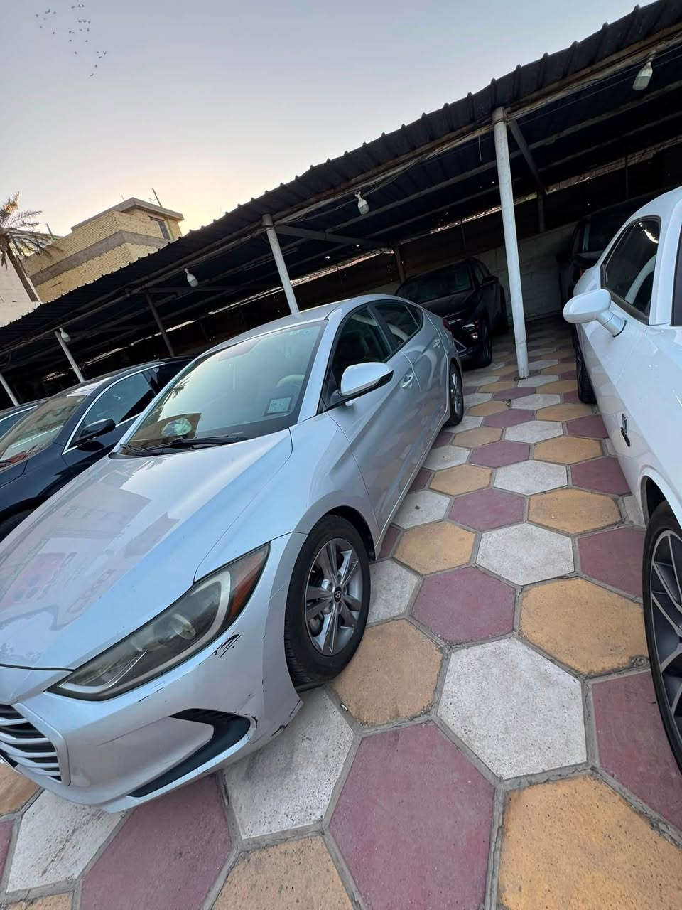 هيونداي إلنترا 2018 للبيع

▪️ وارد أمريكي
▪️ محرك 2000 CC
▪️ جير أوتوماتيك
▪️ لون فضي
▪️ شاشة وكالة
▪️ كاميرا خلفية
▪️ كشنات جلد
▪️ مكيف ثلج
▪️ محرك وجير بحالة ممتازة
▪️ السيارة نظيفة وجاهزة للاستخدام، ولا تحتاج أي مصروف.

💰 السعر: (يذكر عند الاتصال)
📍 الموقع: بغداد.
📞 للتواصل: (***********)
